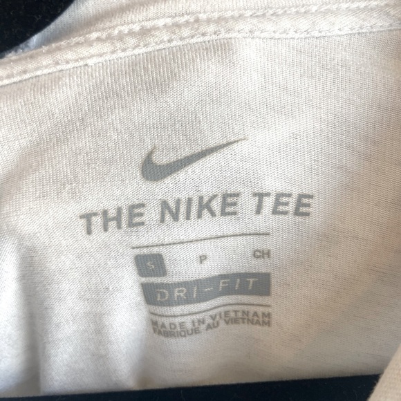 Nike hooded Tee - Picture 3 of 3